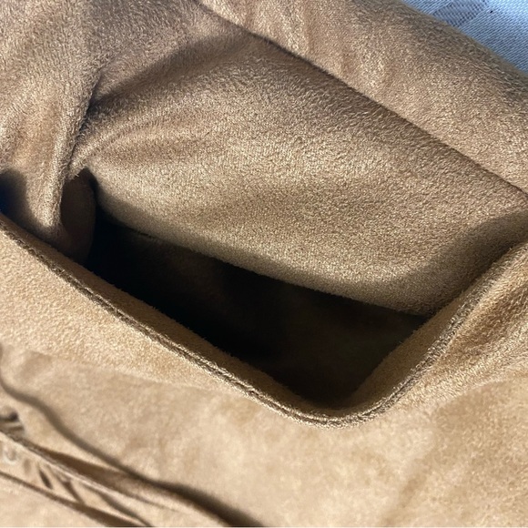 Lauren Conrad Faux Suede skirt size 2 - Picture 4 of 9